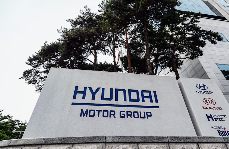 In 1998 Hyundai and Kia becomes a part of Automotive Group